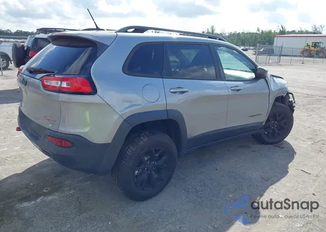 2015 Jeep Cherokee Trailhawk из США, поврежденный, VIN 1C4PJMBS7FW778755